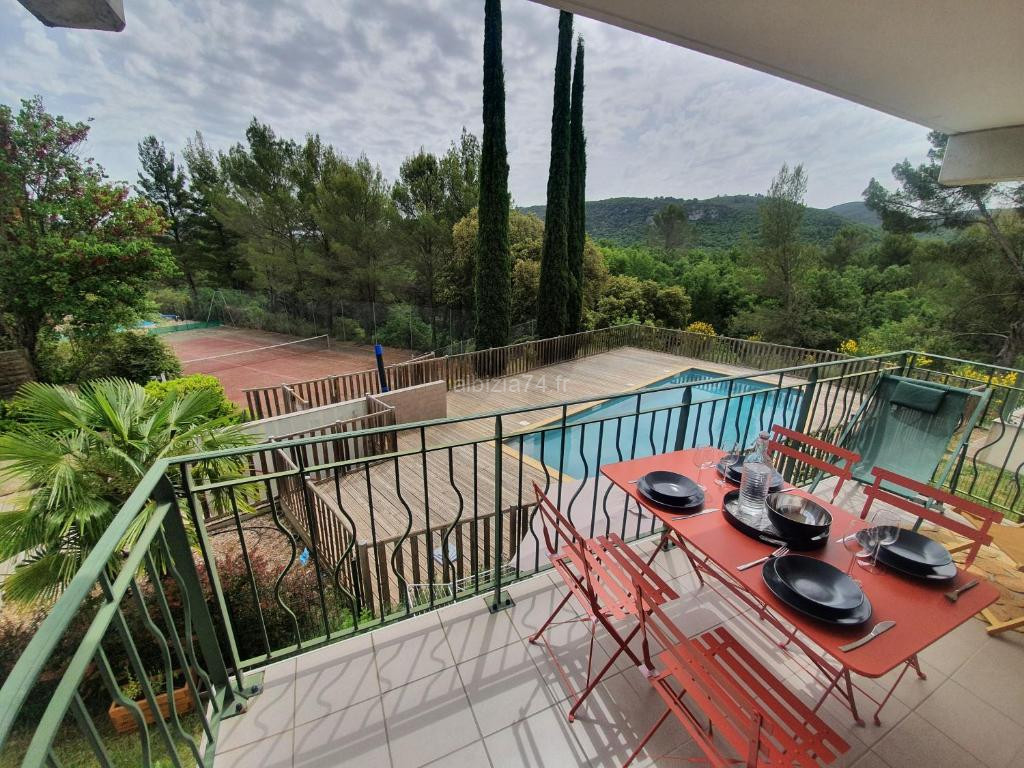 Photo de T3 Le Lou-Piscine & Parking - 5min des thermes