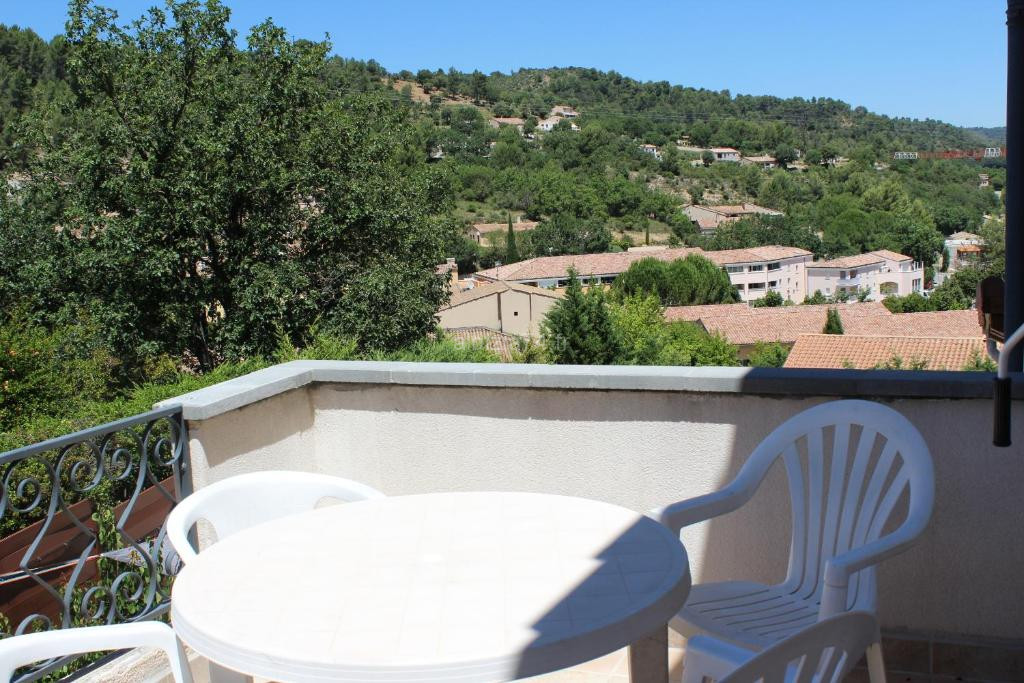 Photo de Meublé14 avec terrasse