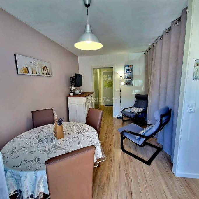 Photo de Charmant studio idéal cure ou vacances en Provence