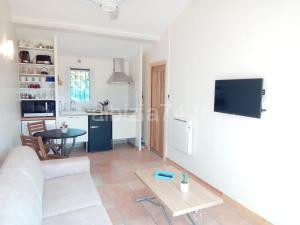 GREOUX LES BAINS Maisonette avec terasse de 30 m2 et parking privé à Gréoux-les-Bains