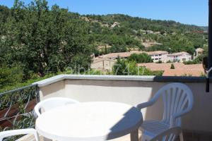 Meublé14 avec terrasse à Gréoux-les-Bains