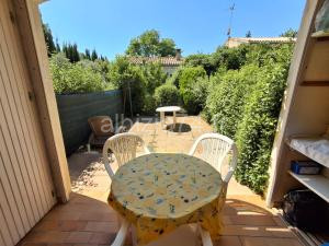 Studio avec Jardin à Gréoux-les-Bains